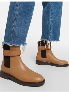 Tory Burch Women's Double T Buckled Chelsea Boots, Tan, Size 10.5, NWOT Display